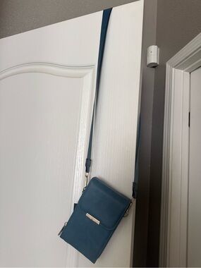 Badgley Mischka Teal Crossbody Phone Bag with Gold Hardware